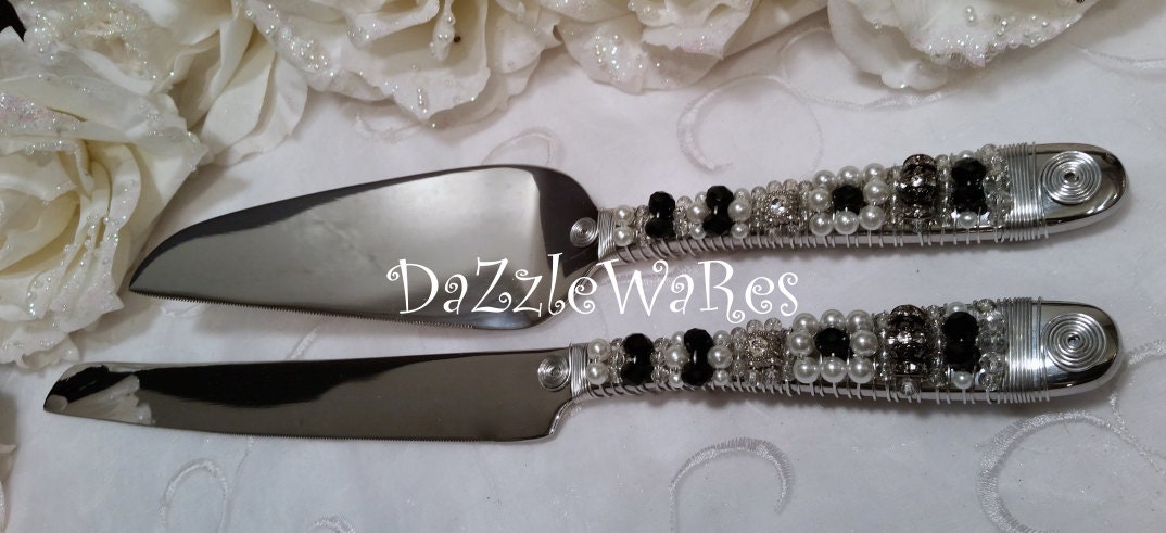  BLACK  WHITE Wedding  Cake  Serving  Set  Beaded Cake  Server 