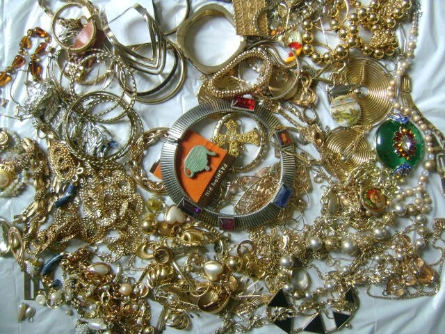 Large Mixed Assorted Destash Modern-Vintage Jewelry Lots Wearable Junk ...