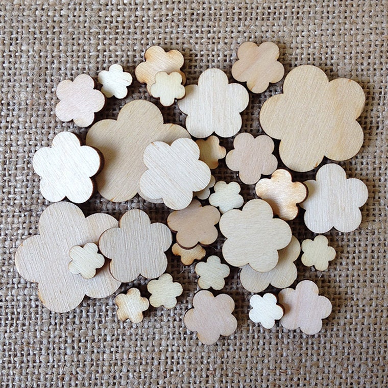 Wooden Flower Shapes 5 Petal Design in Mixed Sizes