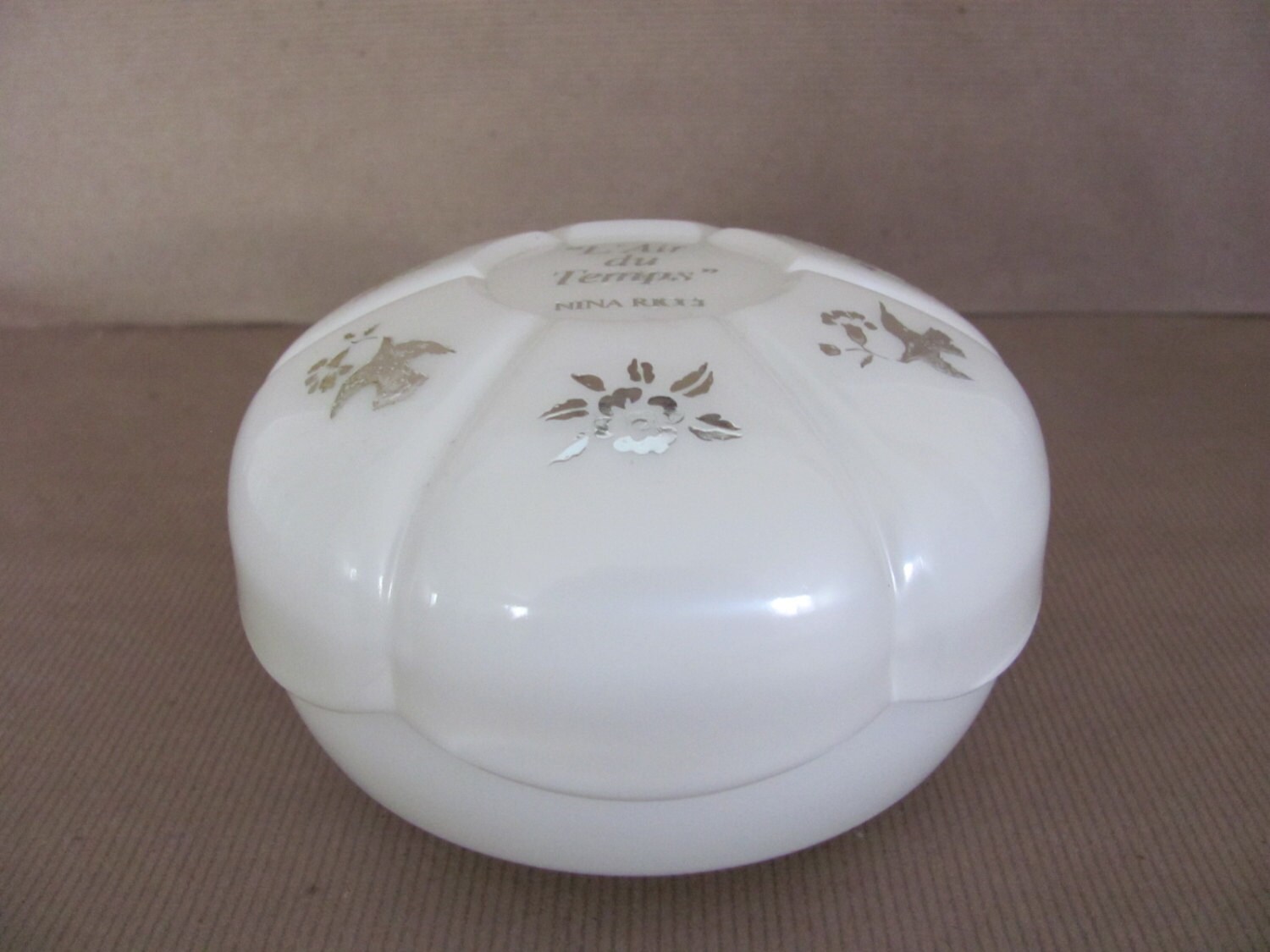 Vintage Dusting Powder Box White Trinket Box 1970's Nina