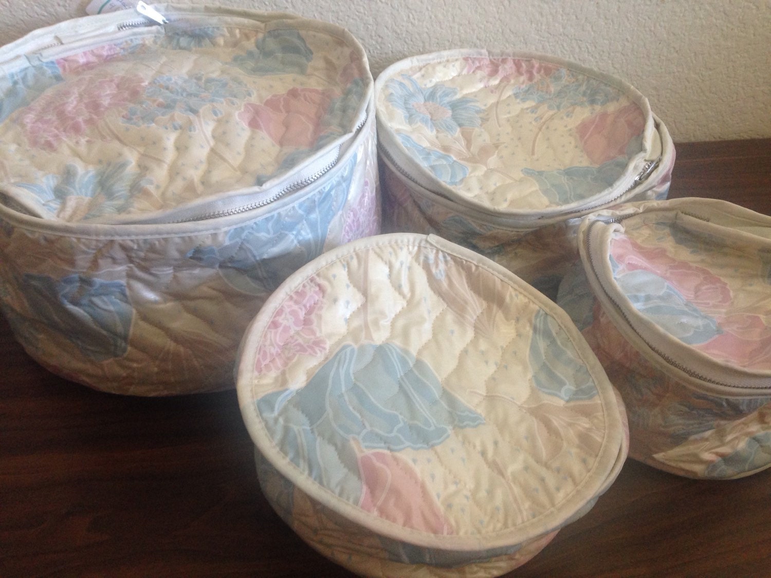 Set of 4 vintage china storage cases quilted zippered storage