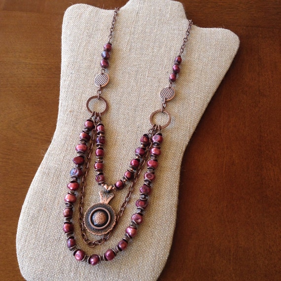 Items similar to Pearl necklace on Etsy