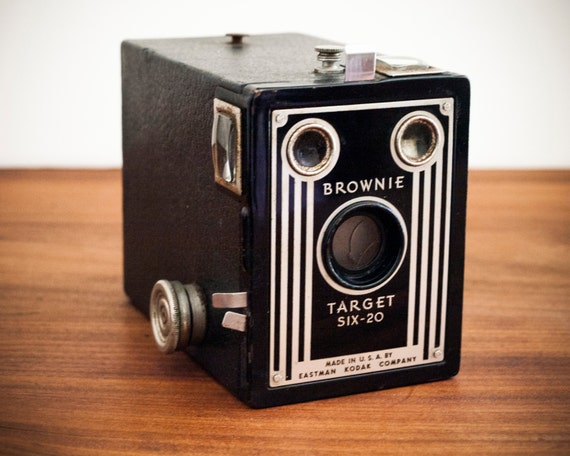 WORKING Brownie Target Six-20 Kodak Brownie Camera Vintage