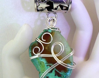 Bijou d'écharpe ou de foulard, bélière argentée wire wrapping agate cristal