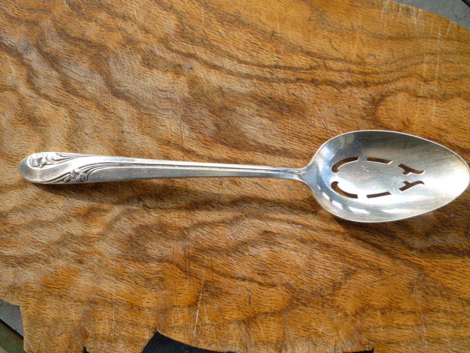One 1 Silver Plated Pierced Serving Spoon from Holmes