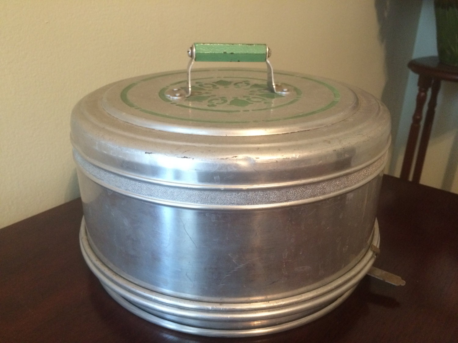 1940s Aluminum Locking Cake Carrier Holder by LottieDottieVintage