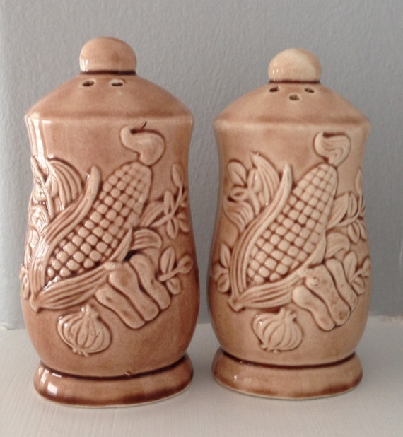 Vintage Japanese Salt & Pepper Shakers by 2TownCreekTreasures