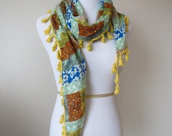 Irregular Triangle Floral Scarves with Tassels Yellow Color