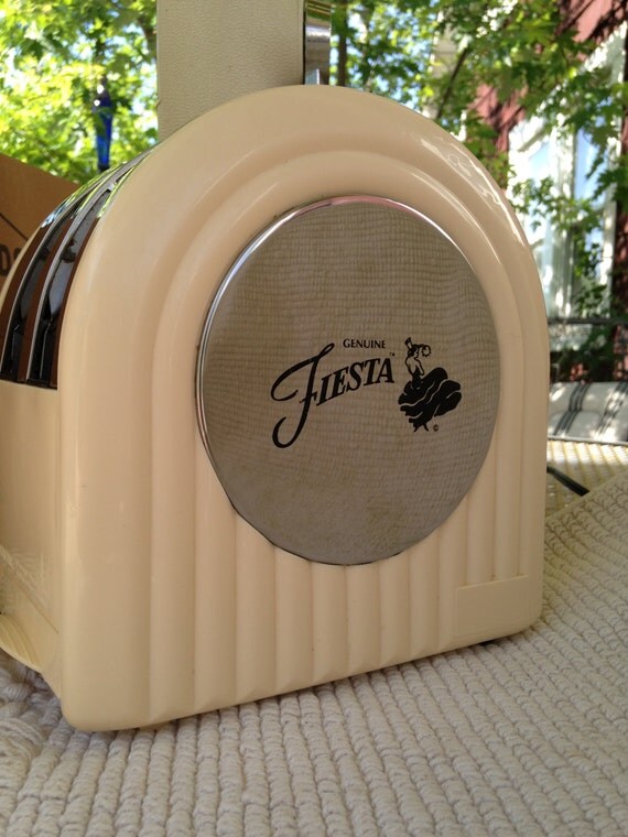 Vintage Fiestaware 2Slice Toaster Retro Rare Yellow Art