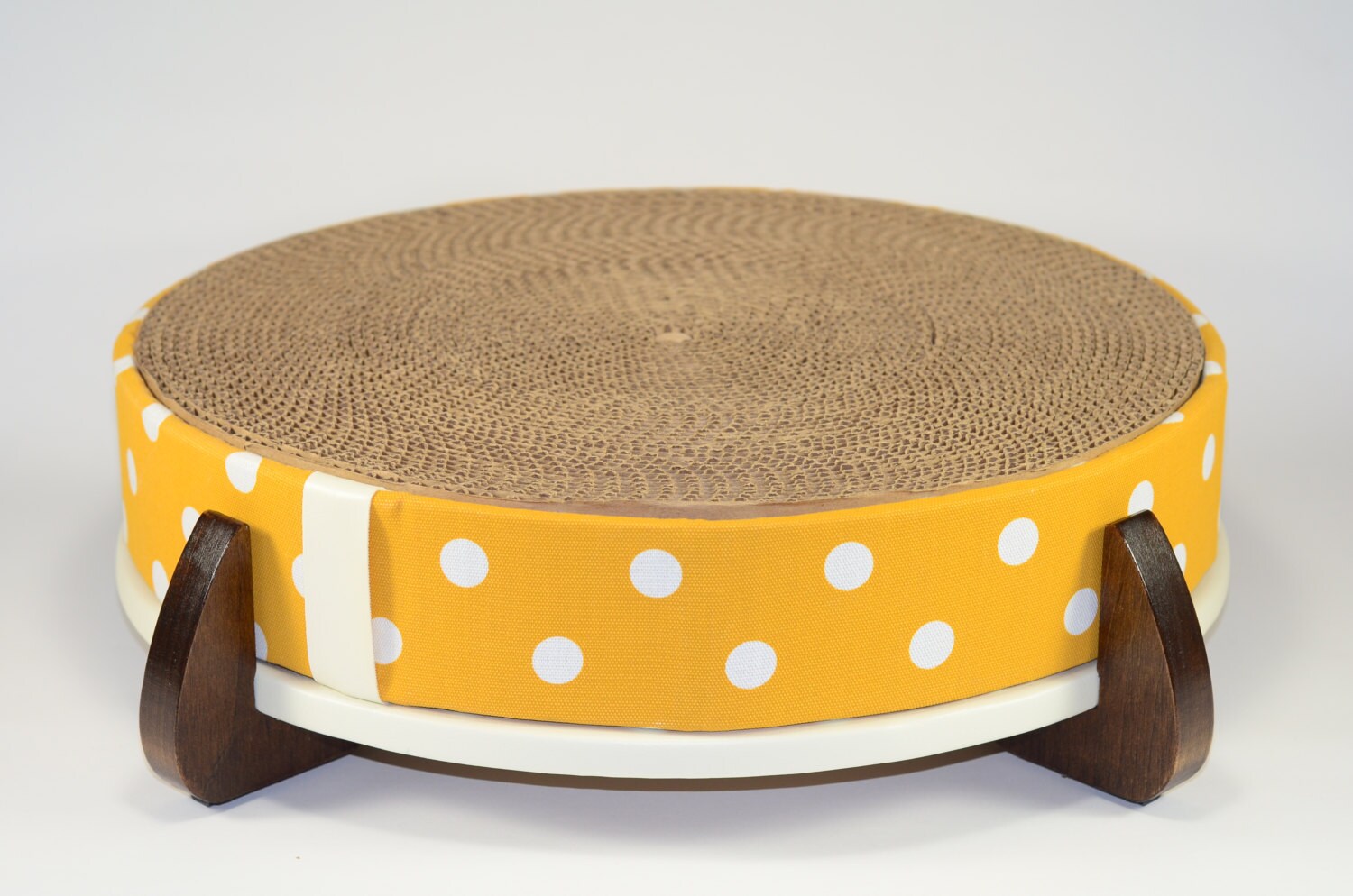 round cardboard cat scratcher