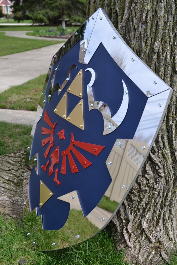 toy hylian shield