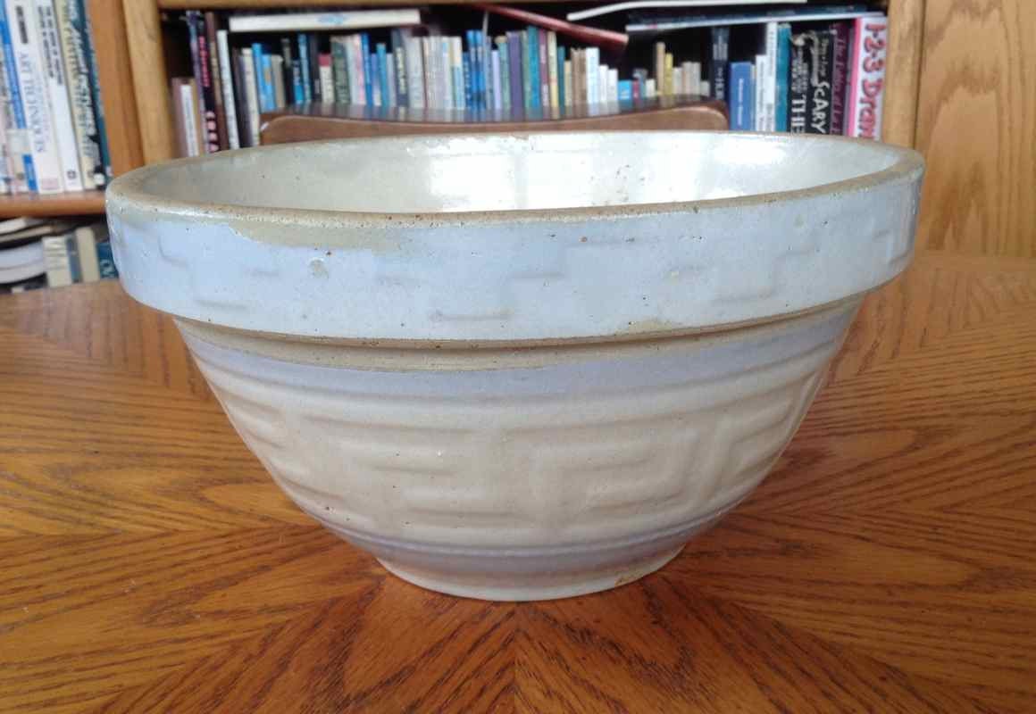 Vintage Ceramic Mixing Bowl 8 Made in USA MidCentury Haute Juice
