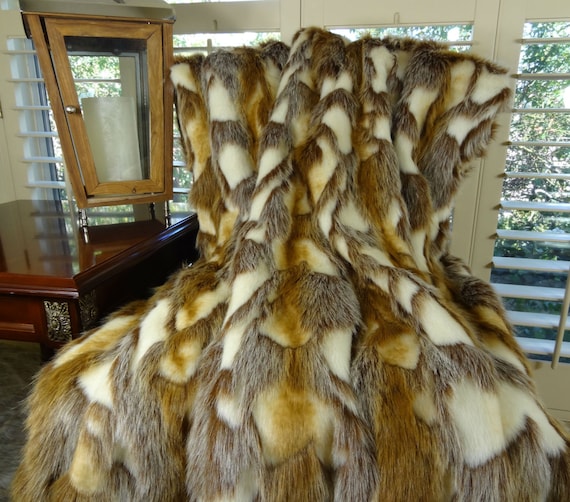 Throw Blanket and Bedspread - Brandy Fox Fur - Gold Light Brown White ...