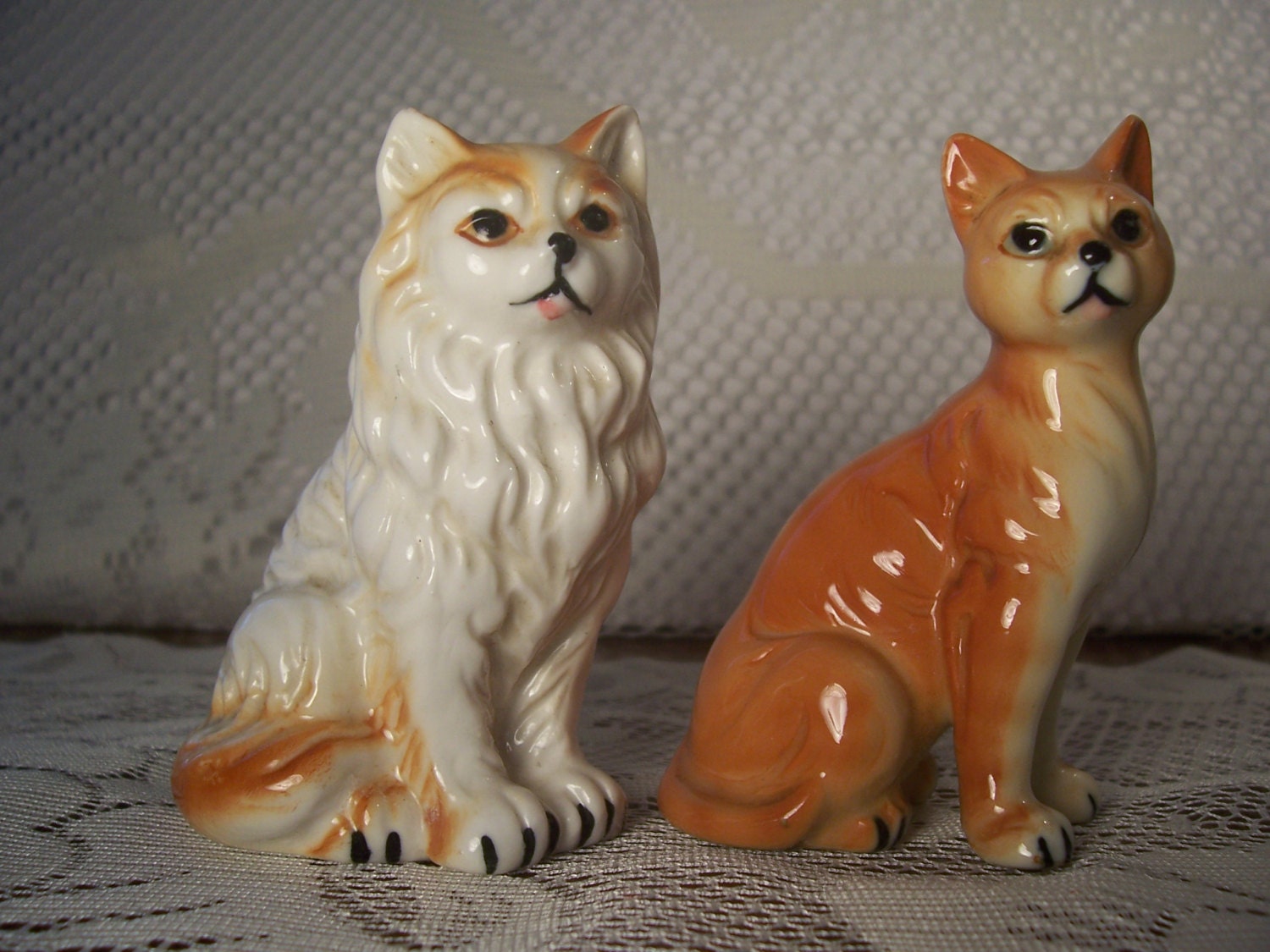 cat chinese figurine