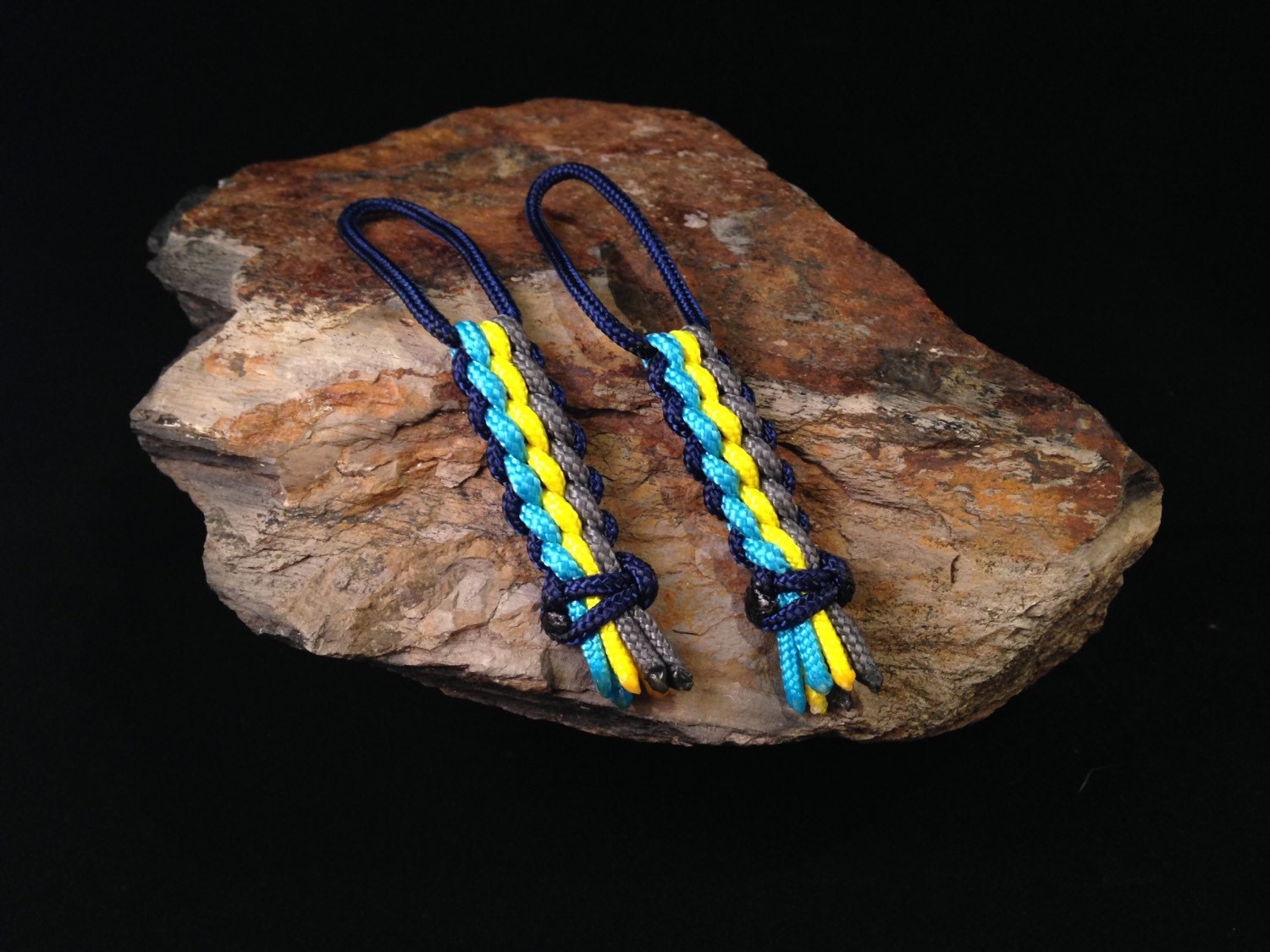 Paracord Zipper Pull Paracord Charm Keychain Luggage Tag