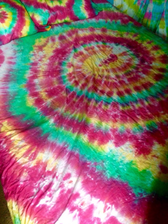 Items similar to Tie Dye Fitted Sheet Custom Made Tie Dye Bedding