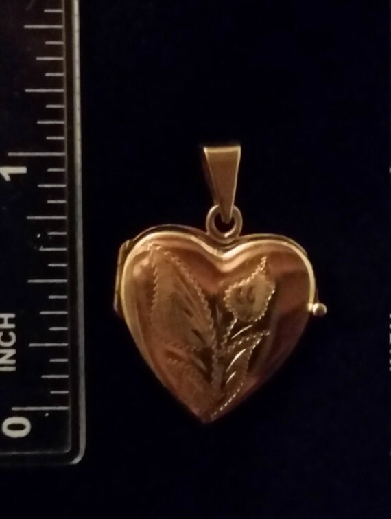 14k Solid Gold Locket Vintage Yellow Gold by VINTAGEnfinity