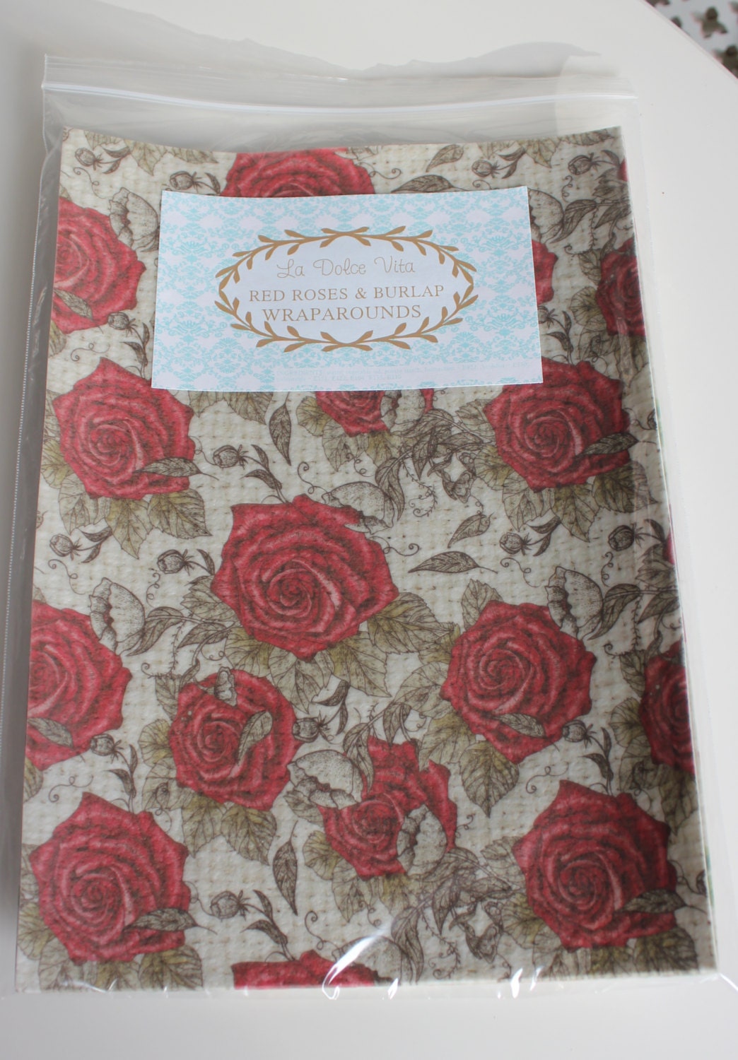 Pack of 12 x A4 sheets of printed wafer paper Red Roses