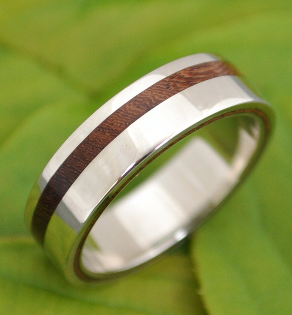 Equinox Nacascolo Wood Ring with Recycled Silver ecofriendly