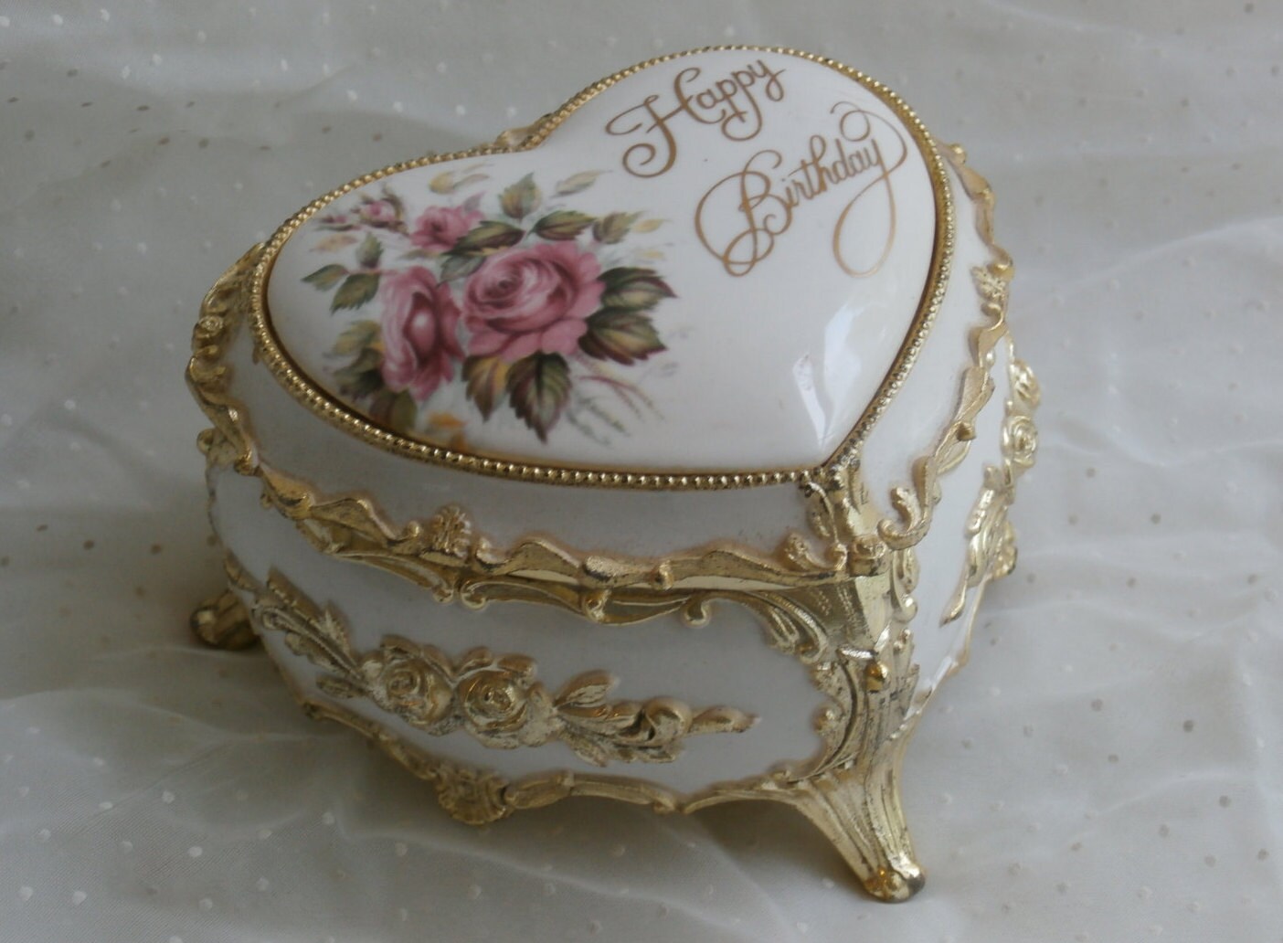 Ornate Heart Shape Music Box Happy Birthday by MendozamVintage