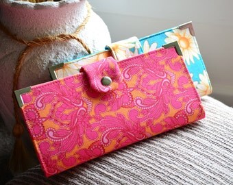 Wallet pattern sewing your own purse . Pick A Pocket Wallet by ChrisW Designs