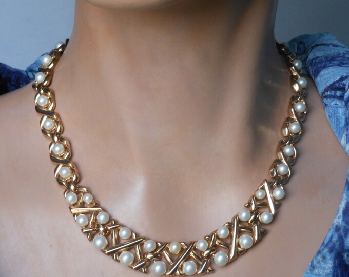 FREE SHIPPING 1950s Crown Trifari white faux pearl necklace choker signed, gold plated, criss cross pattern