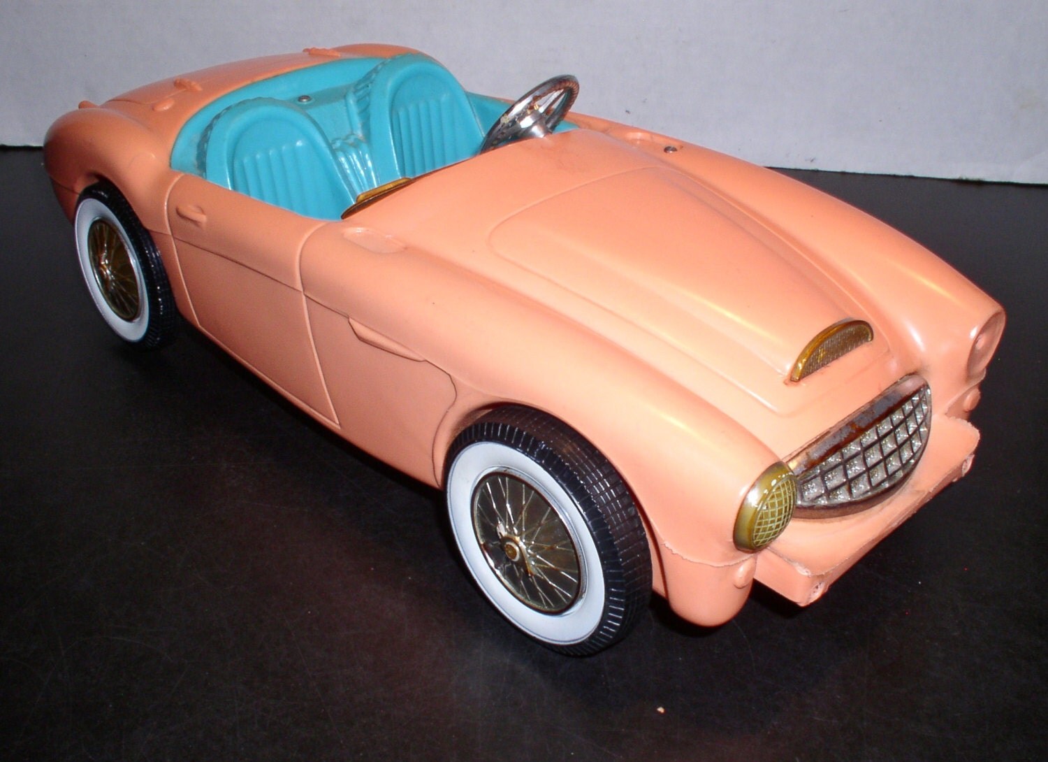 retro barbie car