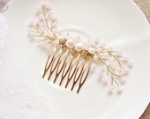 Pink Bridal Hair Comb in Gold, Beaded Crystal Pearl Blush Flower Bridal Headpiece, Bridal Hair Piece, Pink Opal Headpiece Delicate Hair Comb