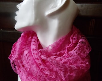 Cotton scarf hand-woven and dyed pink