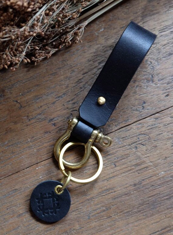 Black keychain Men's Keychains Leather belt by turagoods on Etsy