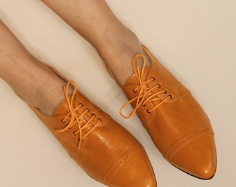 Womens oxford shoes, Yellow leather flats, Womens brogues, Pointy flats, Leather oxfords, Flat yellow shoes, Womens leather saddle flats
