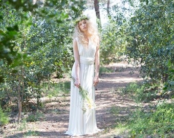 Elegant wedding dress, elegant white dress, woodland wedding dress, long white wedding dress, long white dress, one size wedding dress
