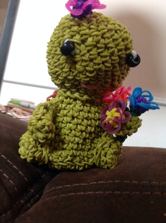 Crochet rubber band turtle