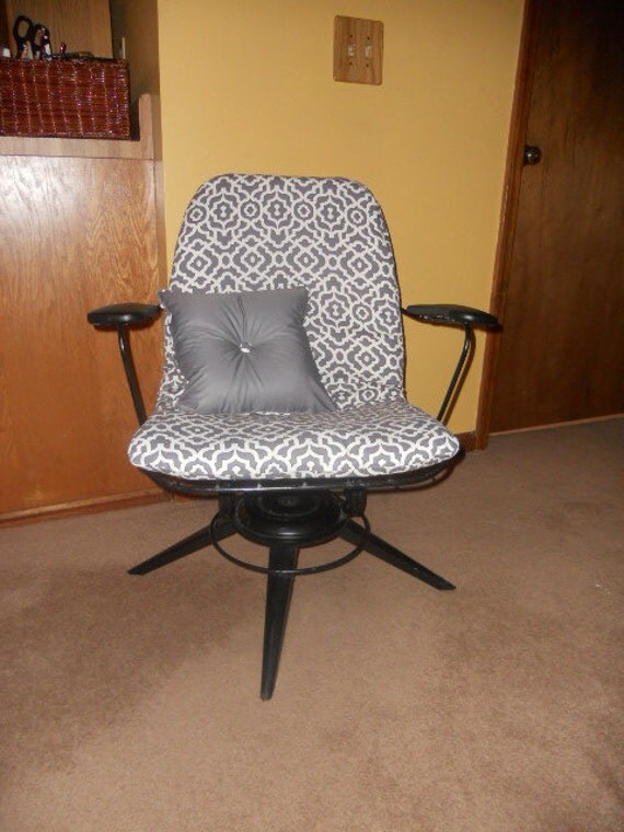 Vintage Mid Century Eames Designer Era Homecrest Wire by DressyBed