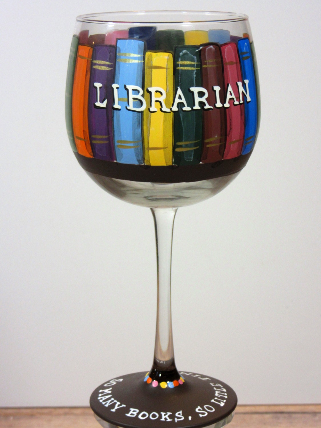 Book Lovers Wine Glass by KudosKitchenPaints on Etsy
