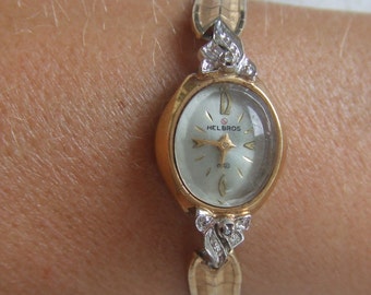 Vintage ladies Helbros working wind up watch