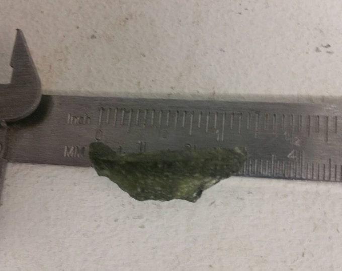Moldavite Crystal Tektite Natural from Czech Repulic- 1.4-1.6 gram specimen (1) piece Healing Crystals \ Reiki \ Healing Stone \ Reiki