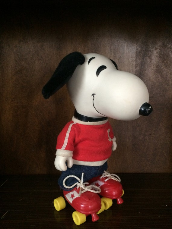 ice skating snoopy toy