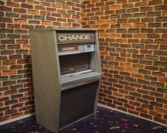 Arcade Change Machine  Miniature Arcade Machine Model - 1/12th Scale