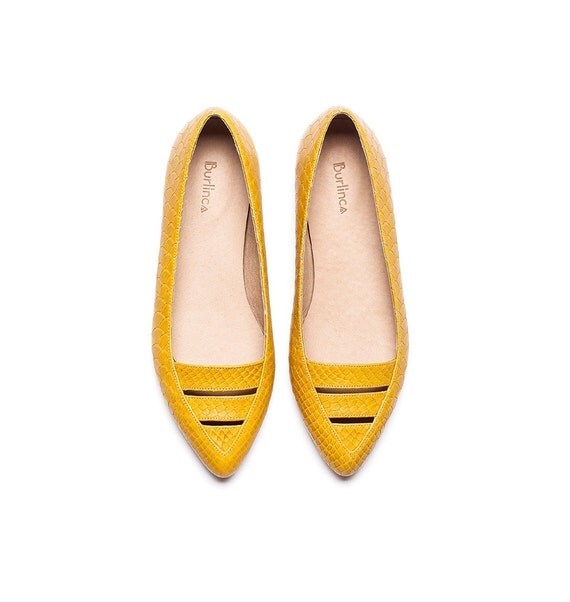womens flat yellow shoes