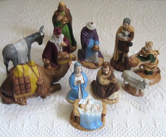 Vintage Nativity Set . 9 Piece Nativity . Holland nativity