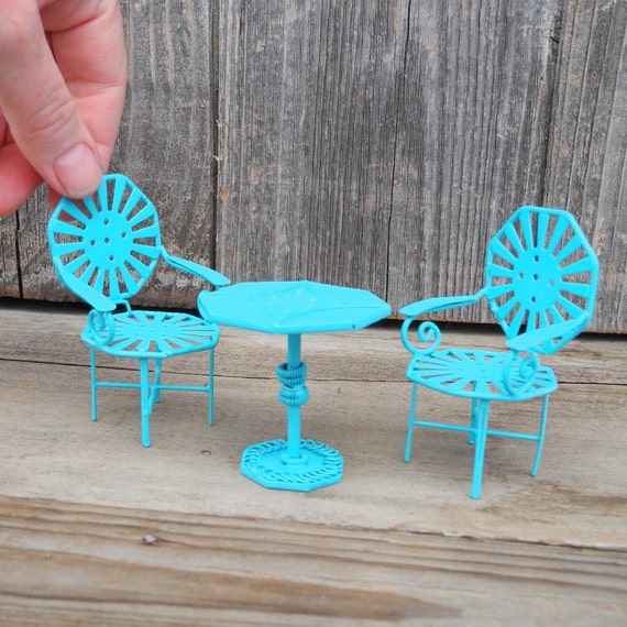  Miniature  Garden Table  and Chair Set in Pretty Sky Blue by 