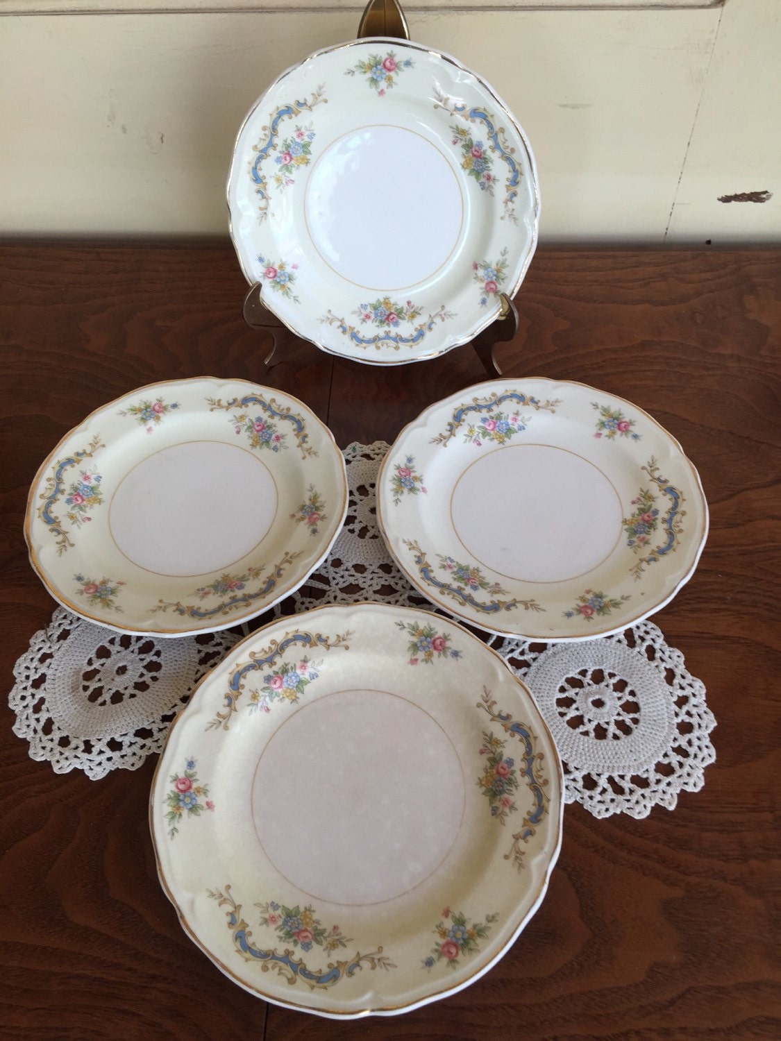 Set of Four Bread Plates Edwin Knowles China Pink Rose Pattern