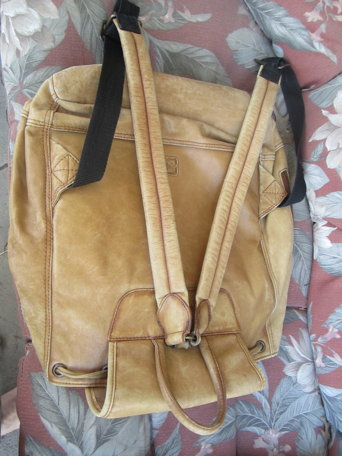 vintage saddle bag like WEATHERED CAMEL colored leather