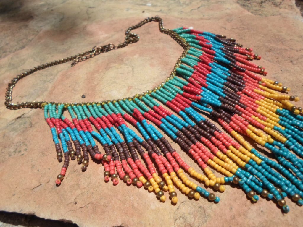 native-american-style-vintage-seed-bead-necklace