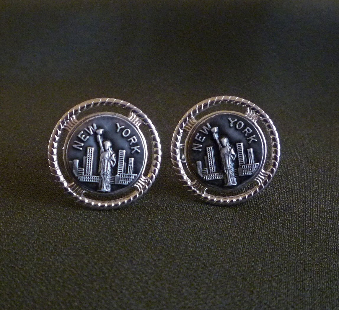 Vintage Cufflinks, New York City Statue of Liberty Men’s Cuff Links