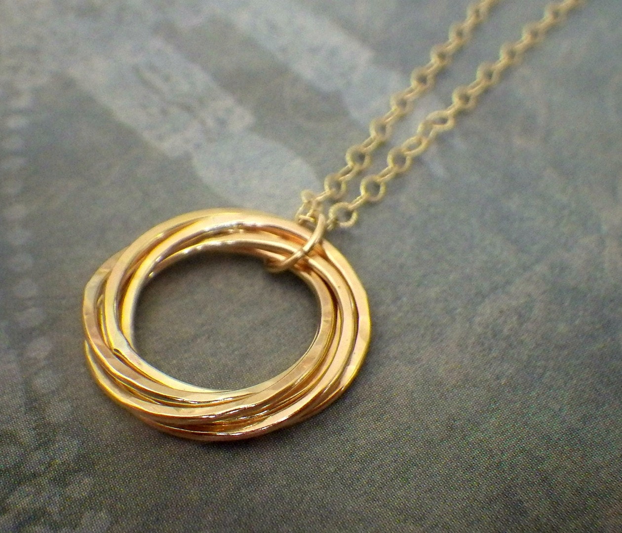 5 Rings Gold Necklace Interlocking Rings 50th by damasksilver