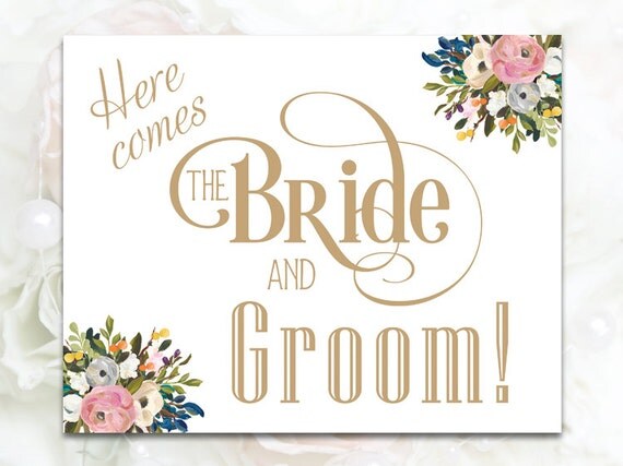 Here Comes the Bride and Groom Sign 8 x 10 by CharmingEndeavours