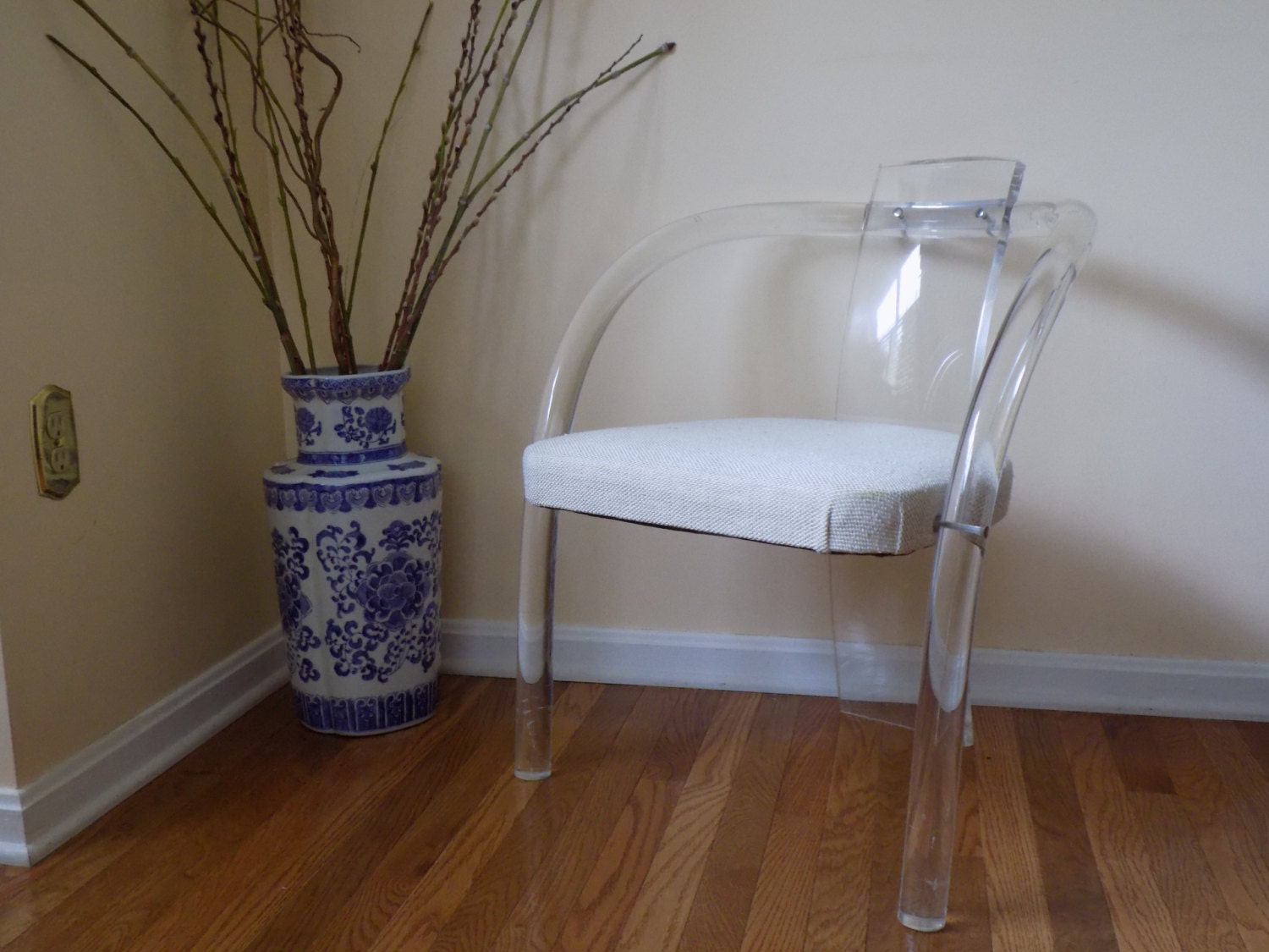 Ghost Chair Clear Lucite Mid Century Modern Hollywood Regency