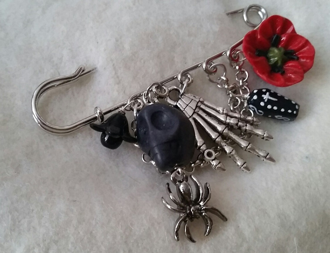 kilt pin etsy black skull kilt pin brooch by oursunflowergallery on etsy kilt pin etsy black skull kilt pin brooch by oursunflowergallery on etsy